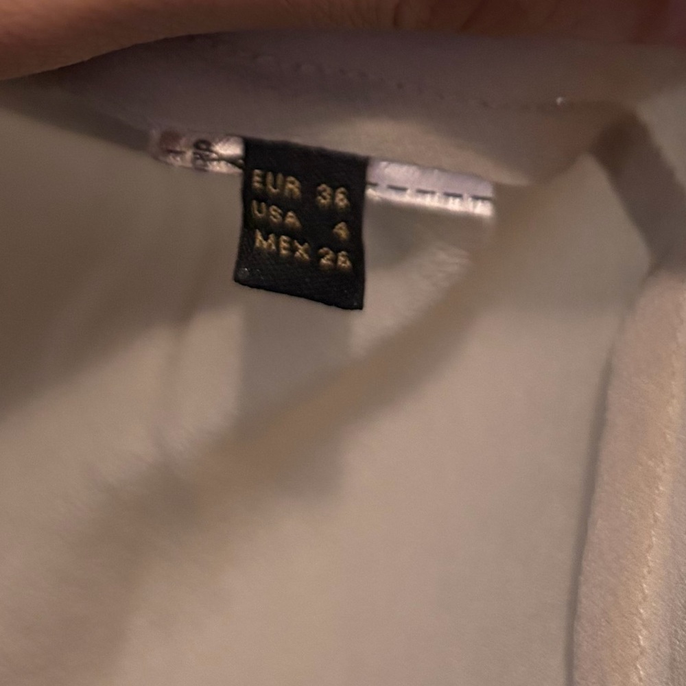 Massimo Dutti SILK Embroidered V-neck Blouse - Size 4 - Picture 5 of 9